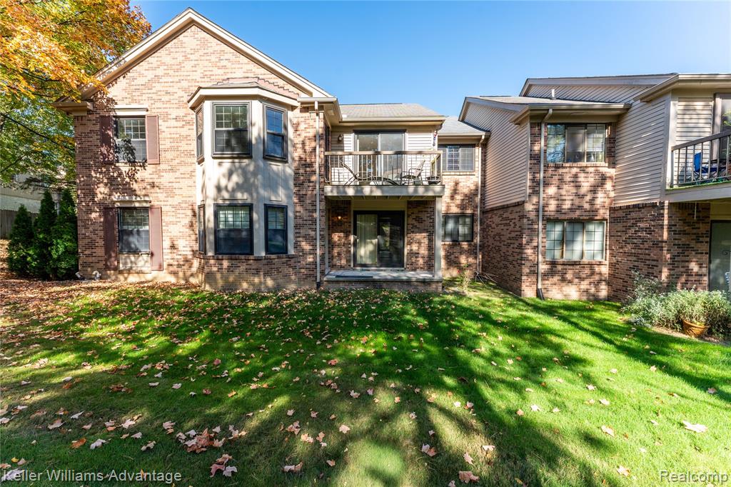 37132 Brentwood Circle, Farmington Hills, MI 48331 — Photo 29