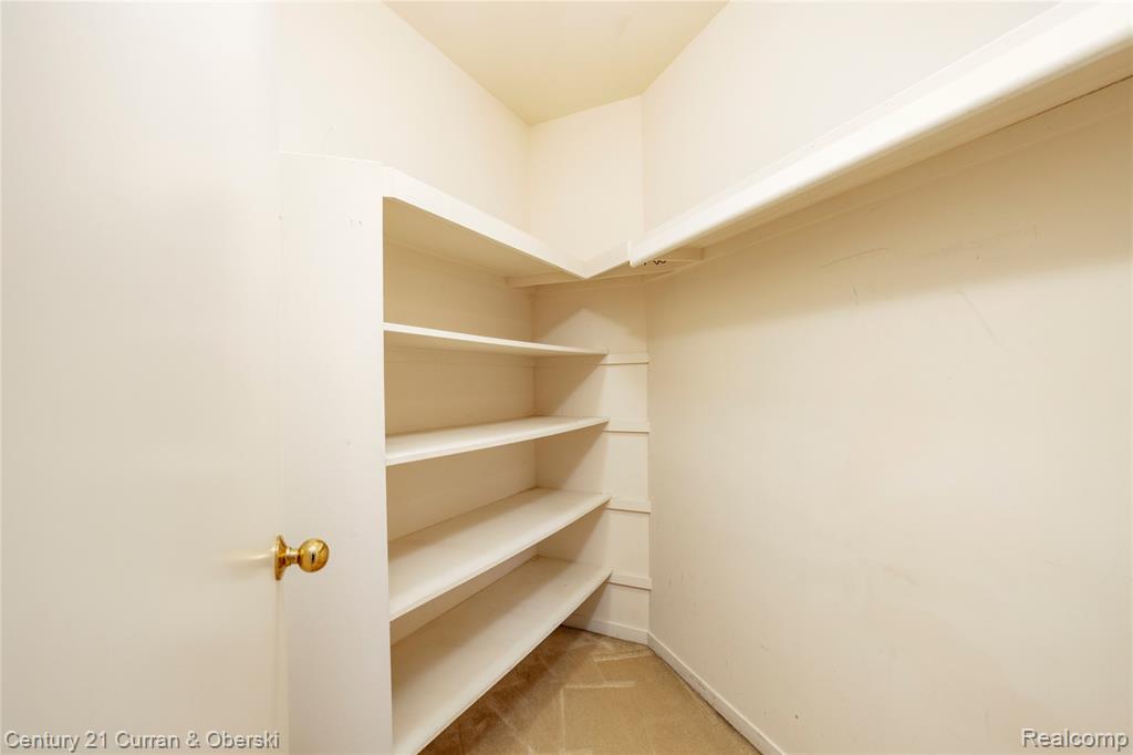 9429 Westwind Drive, Livonia, MI 48150 — Photo 23