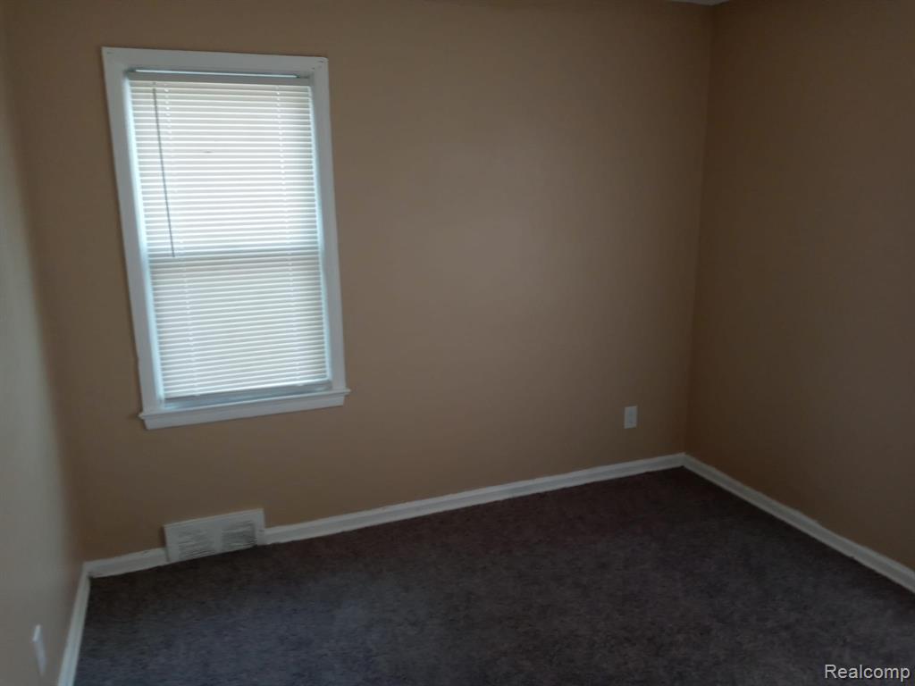 8111 Warwick Street, Detroit, MI 48228 — Photo 3