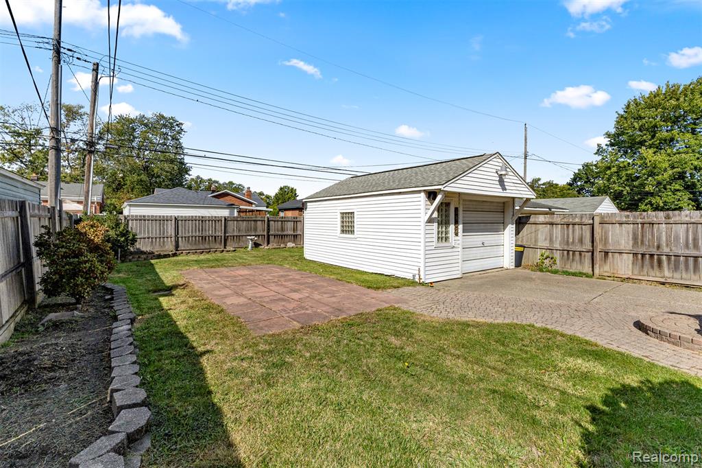 9892 Hubert Avenue, Allen Park, MI 48101 — Photo 30