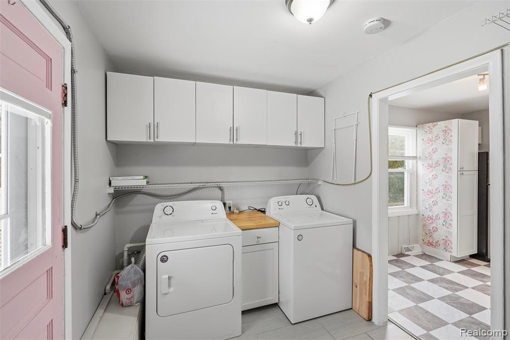 4654 Gloria Street, Wayne, MI 48184 — Photo 9