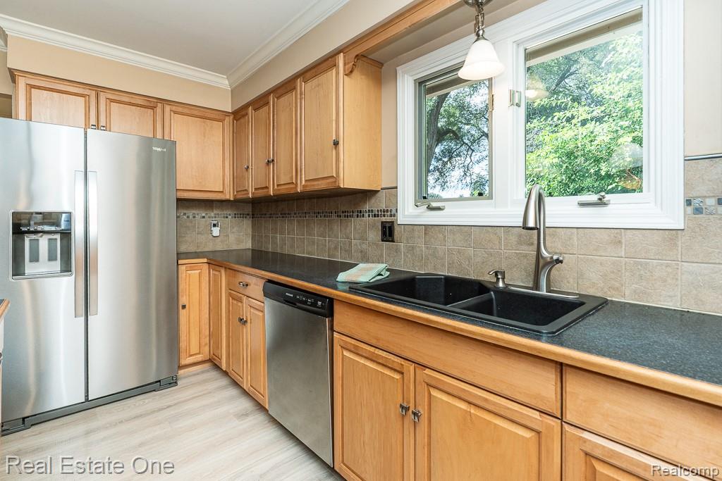 46974 Kramer Drive, Shelby Twp, MI 48315 — Photo 16