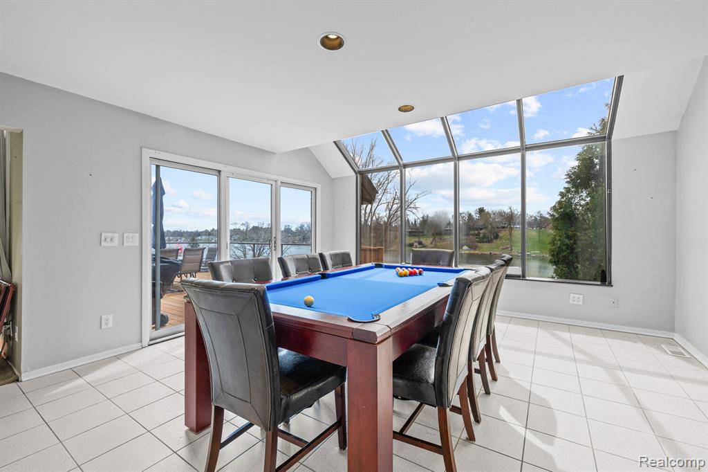 10785 Oxbow Lakeshore Drive, White Lake, MI — Photo 11