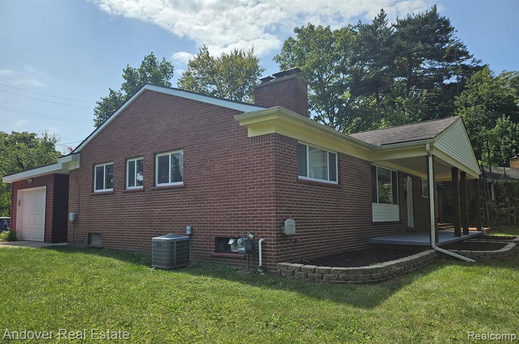 5 MEDFORD Circle, Ann Arbor, MI 48104 — Photo 2