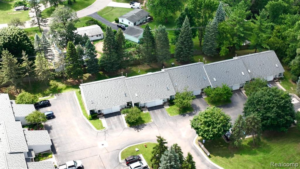 1844 N Pontiac Trail, Walled Lake, MI 48390 — Photo 33