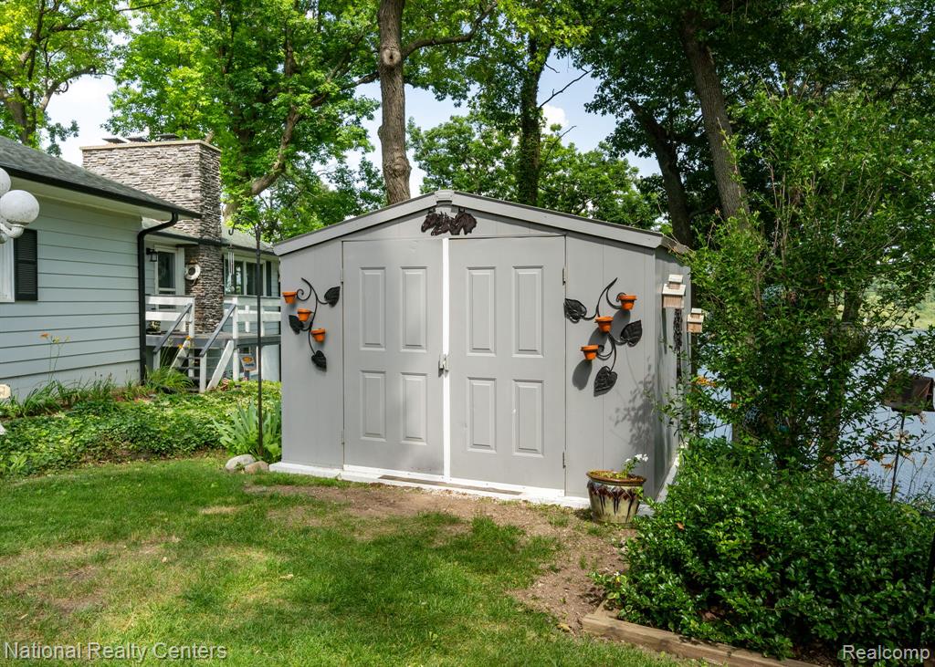 3627 Merritt Lake Drive, Metamora, MI 48455 — Photo 41