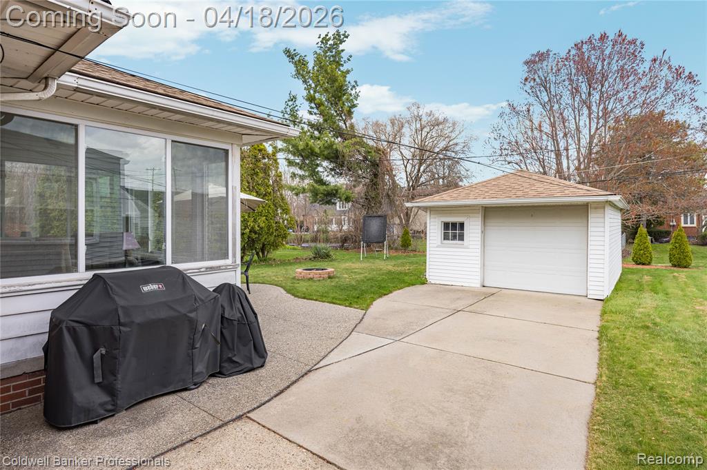 1544 Dorthen Avenue, Grosse Pointe Woods, MI 48236 — Photo 53