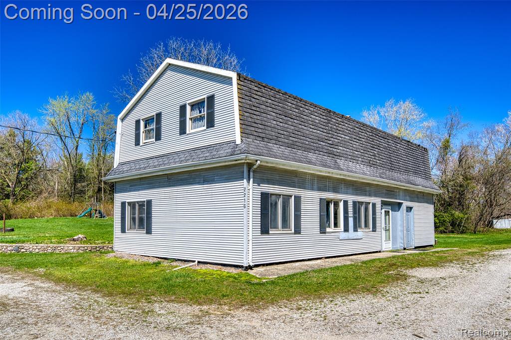 2218 Wixom Road, Commerce Twp, MI 48382 — Photo 2