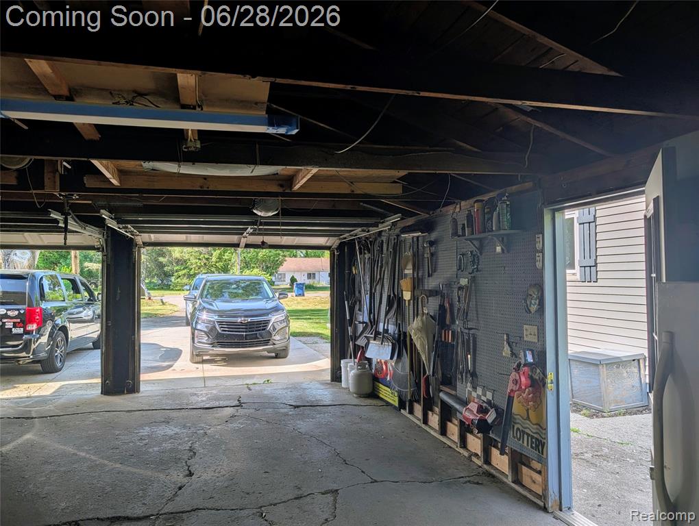 4456 E Coldwater Road, Flint, MI 48506 — Photo 33
