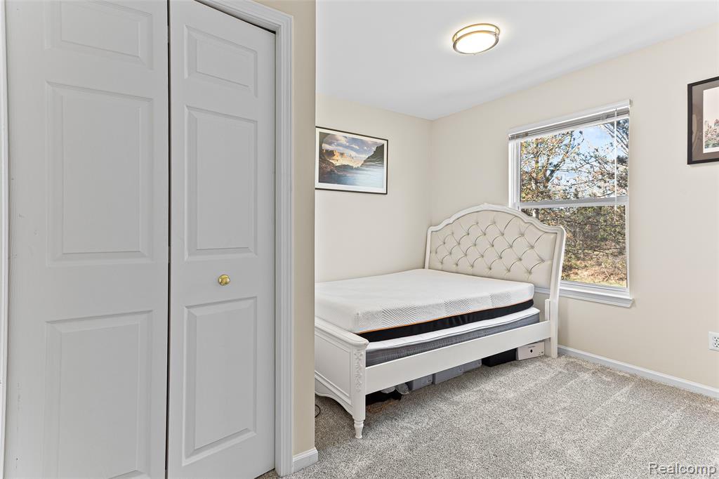 1033 Calpernia, Wixom, MI — Photo 18