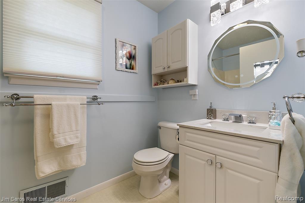 11113 Perch Lake Drive W, Cement City, MI 49233 — Photo 22