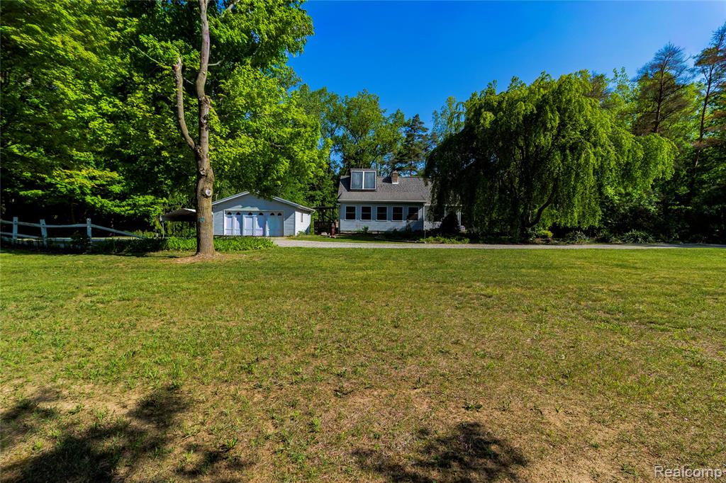 9051 Vienna Road, Otisville, MI 48463 — Photo 47