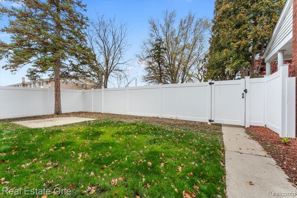 1353 Ford Avenue, Wyandotte, MI 48192 — Photo 37