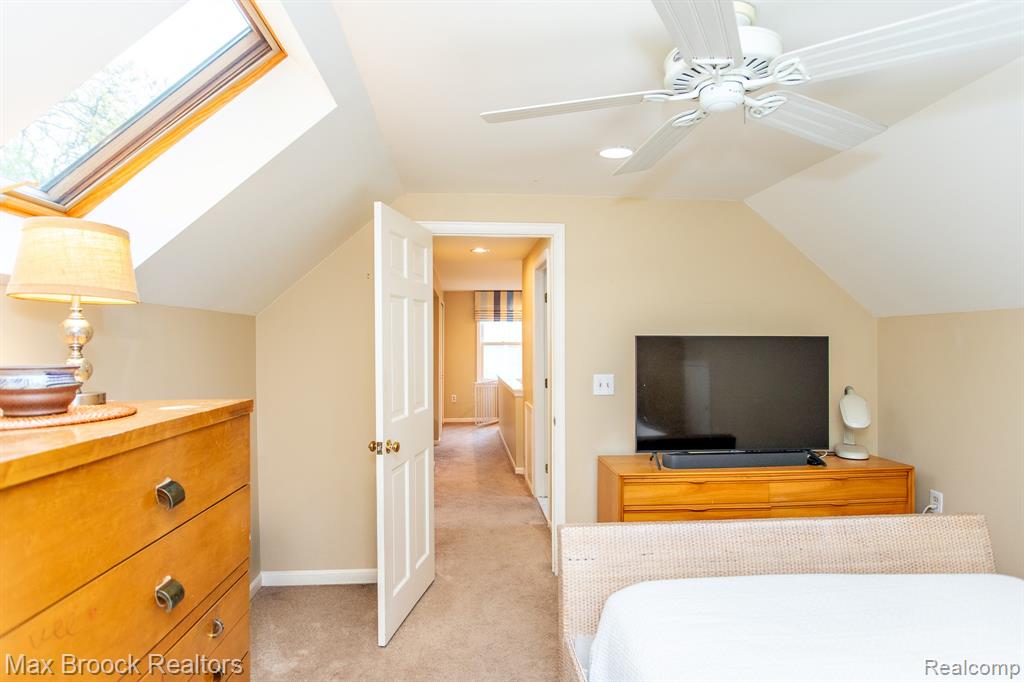 12769 Lasalle Lane, Huntington Woods, MI — Photo 39
