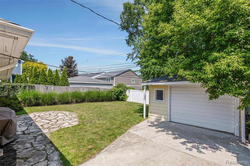 4614 Olivia Avenue, Royal Oak, MI 48073 — Photo 17
