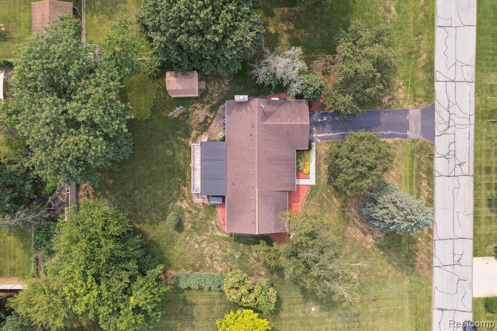 8812 Rio Vista Street, Green Oak, MI 48116 — Photo 41
