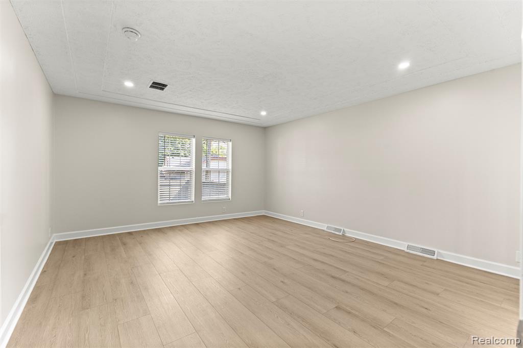 5835 Weddel Street, Taylor, MI — Photo 22