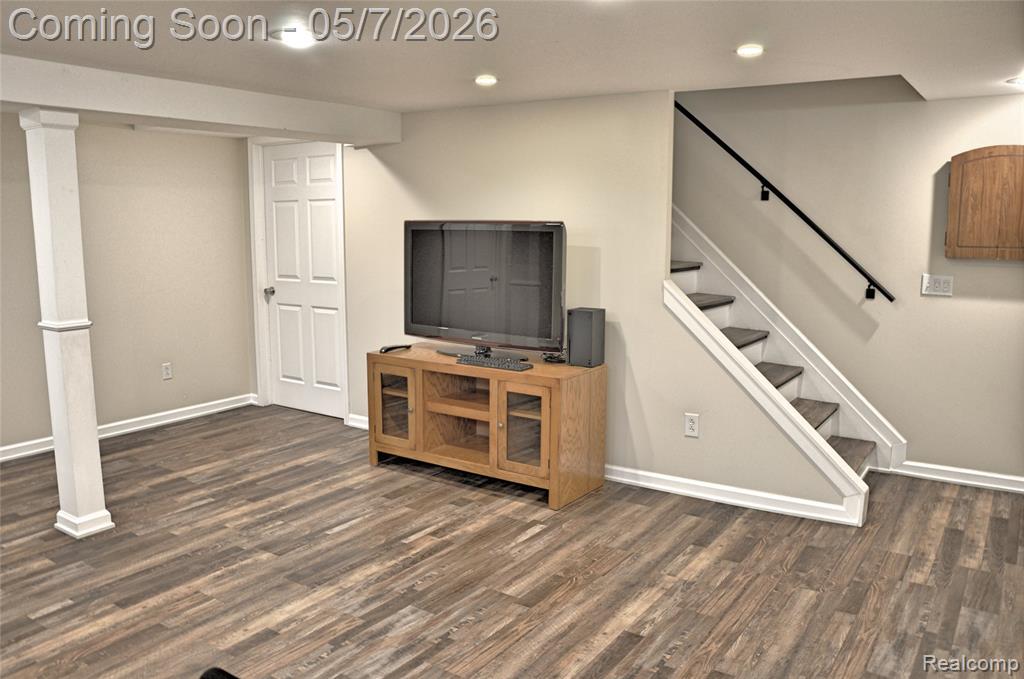 5443 English Drive, Troy, MI 48085 — Photo 9