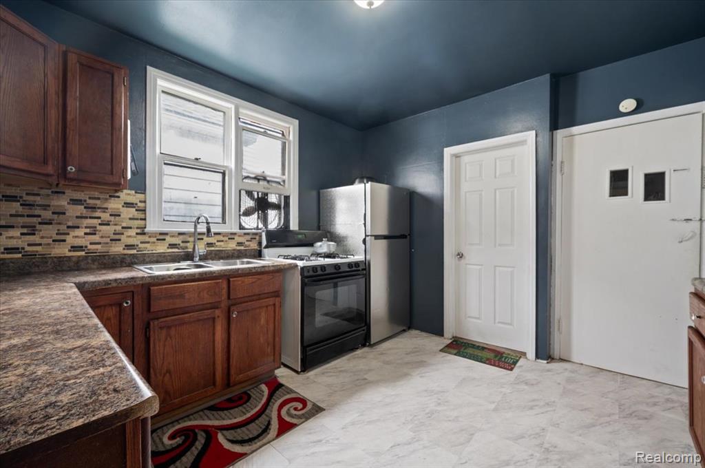 12660 Gallagher Street, Detroit, MI 48212 — Photo 19