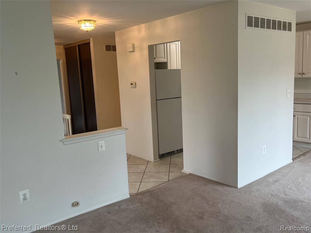40592 Newport Drive, 125, Plymouth, MI 48170 — Photo 4
