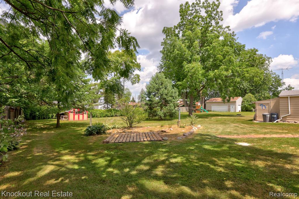 4912 Hepburn Road, Saginaw, MI 48603 — Photo 28