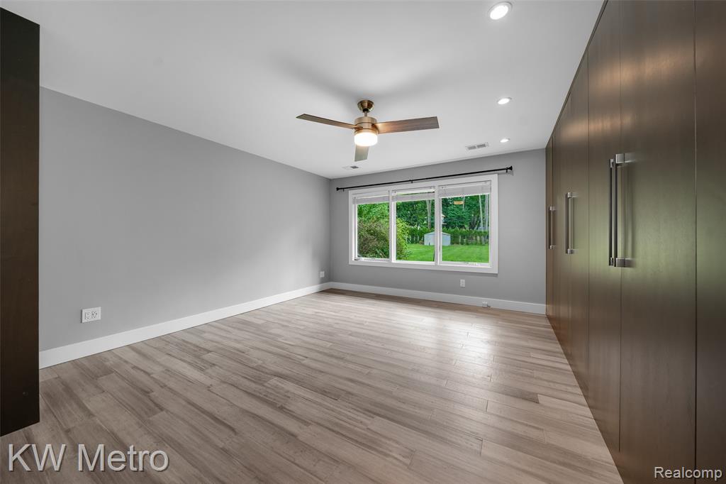4096 CHESTNUT HILL Drive, Troy, MI 48098 — Photo 16