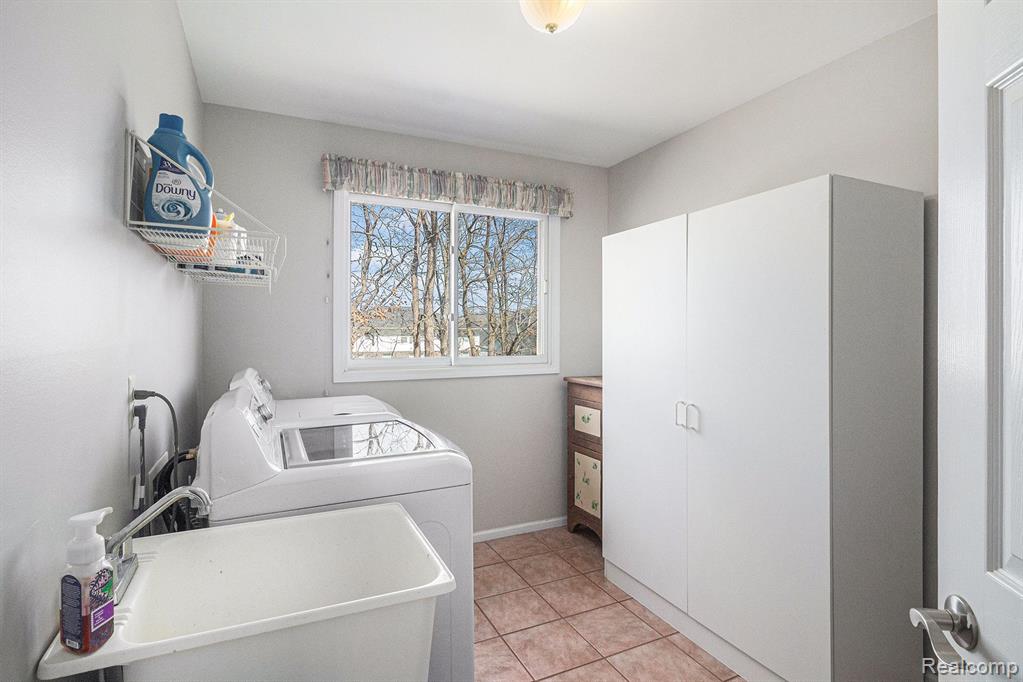 57598 HIDDEN TIMBERS Drive, South Lyon, MI 48178 — Photo 21