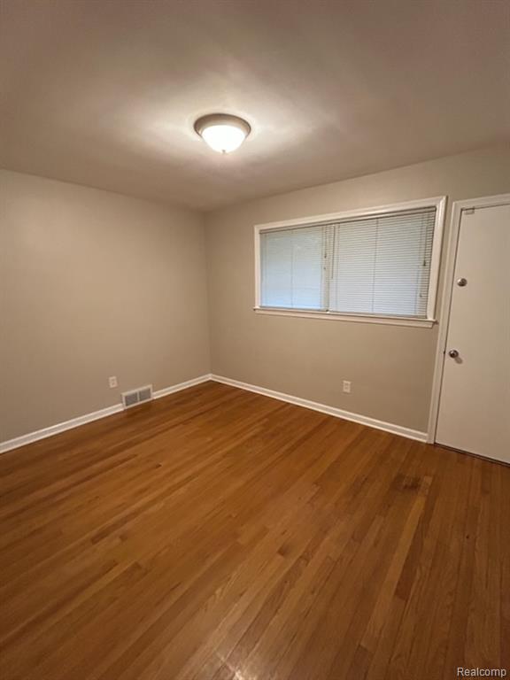20202 Hunt Club Drive, Harper Woods, MI 48225 — Photo 12