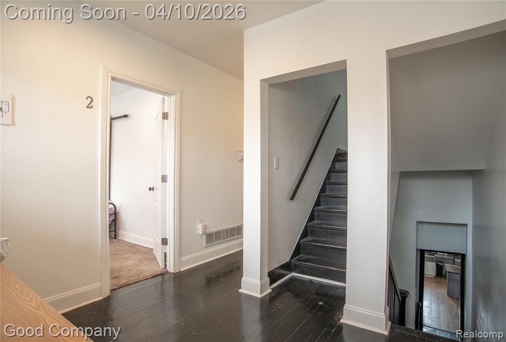 30 Lawrence Street, Detroit, MI 48202 — Photo 18