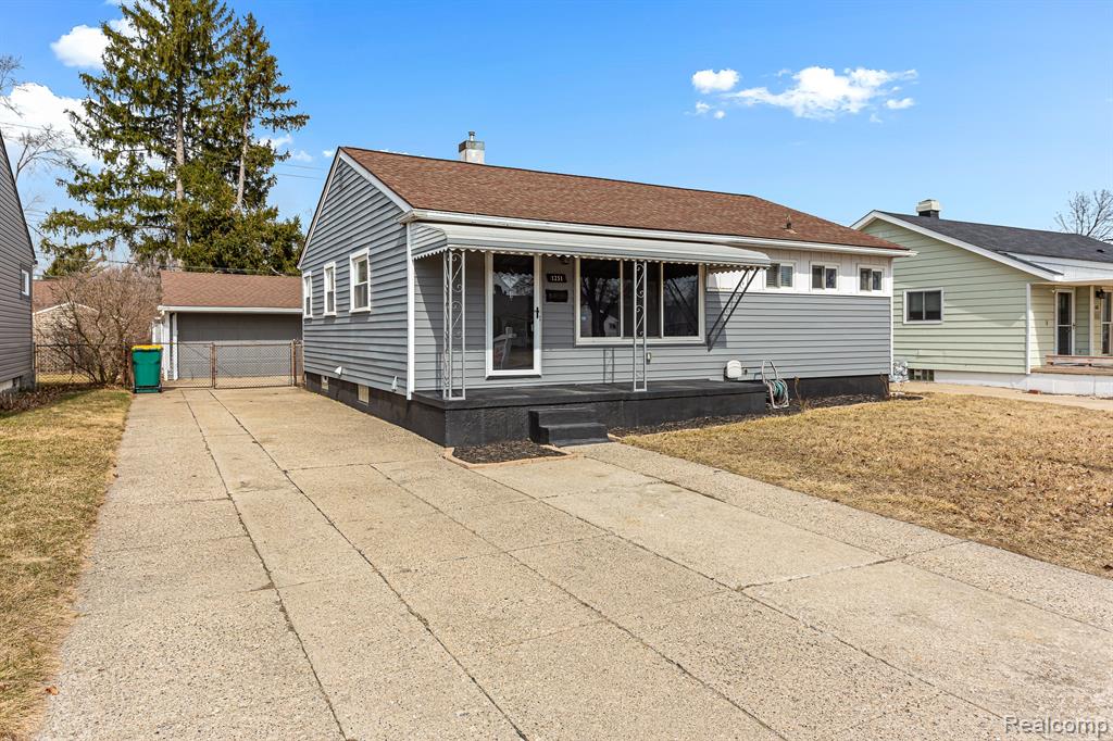 1251 CLARITA Street, Ypsilanti, MI 48198 — Photo 3