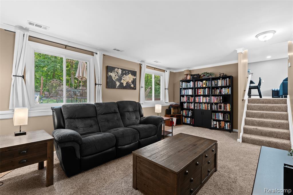 9438 Waite Drive, Fenton, MI 48430 — Photo 20