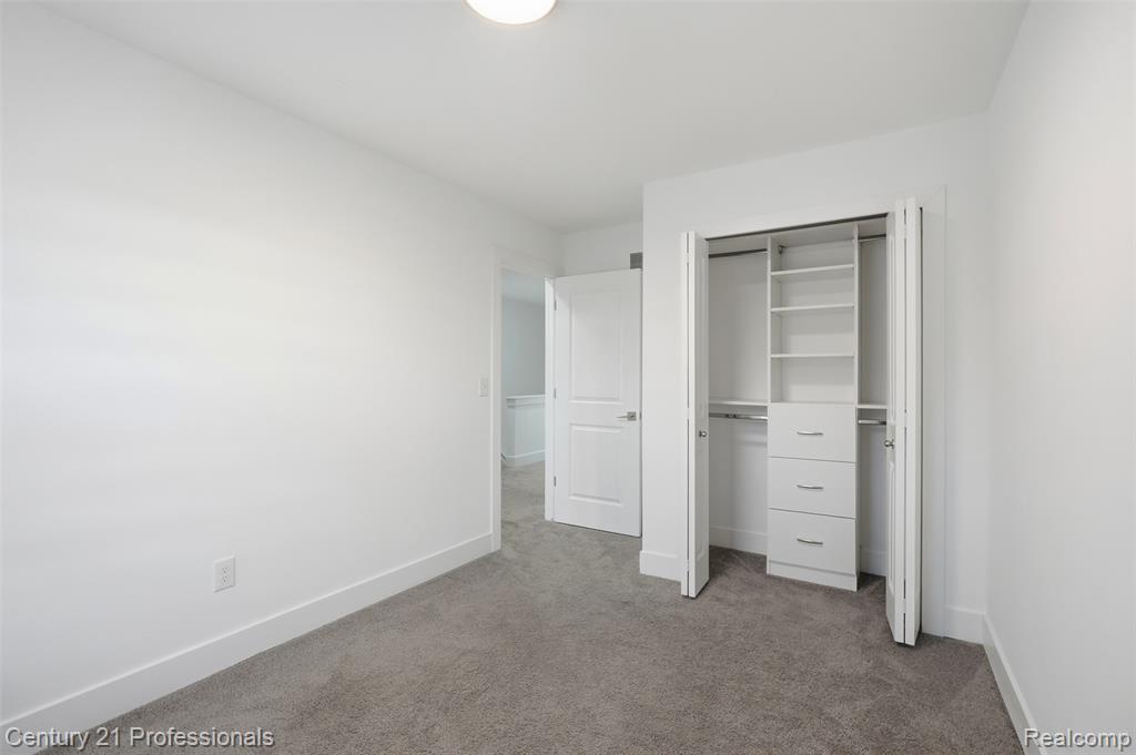 2917 Summers Place, Troy, MI 48084 — Photo 17