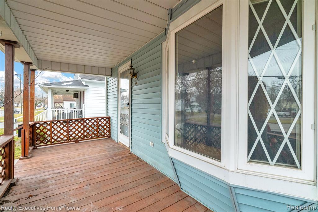 729 13th Street, Port Huron, MI 48060 — Photo 2