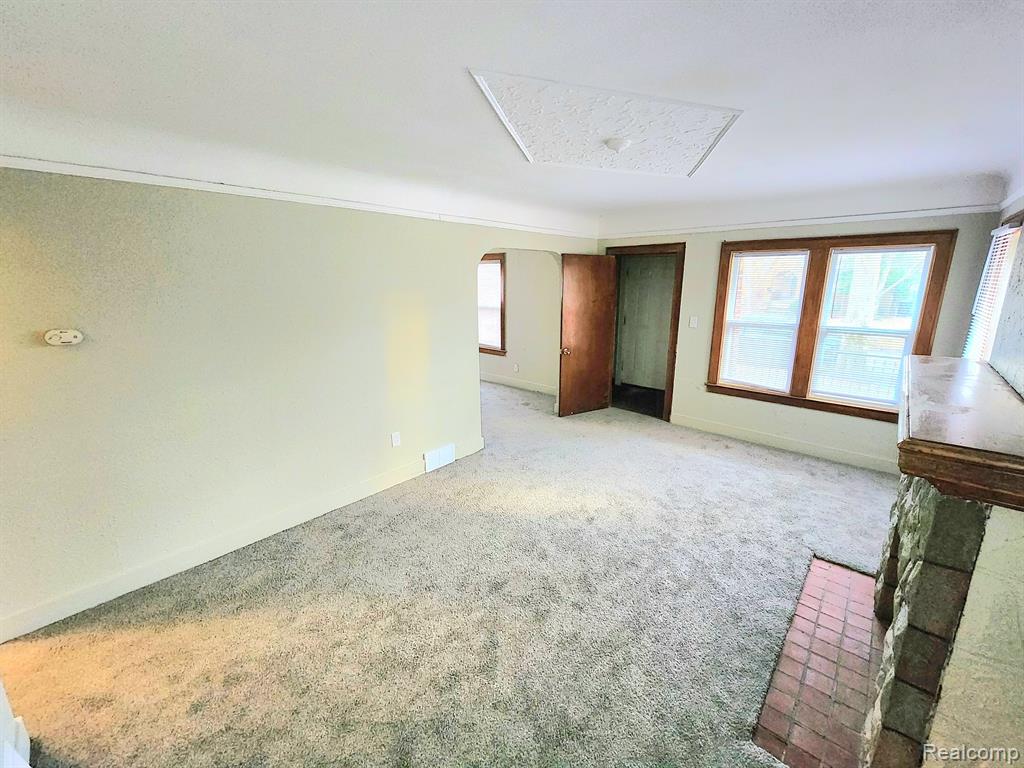 9258 BOLEYN Street, Detroit, MI 48224 — Photo 4