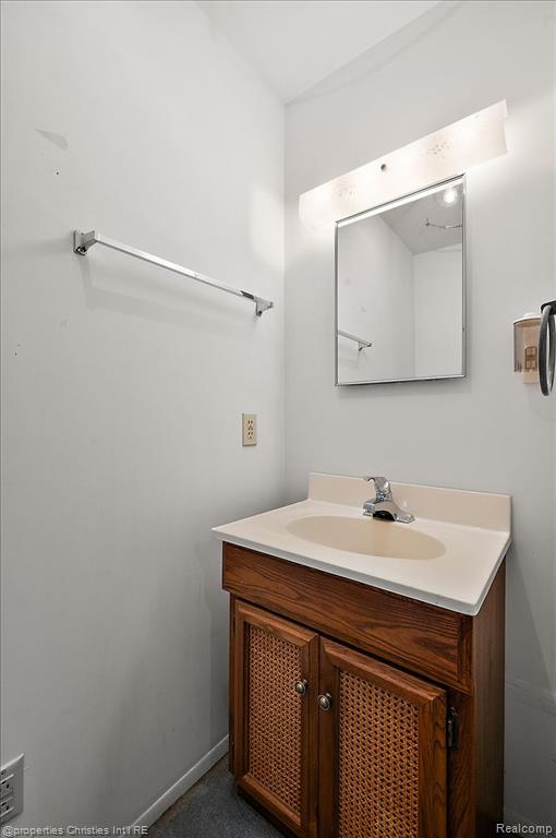 157 E Elmwood, Leonard, MI 48367 — Photo 65