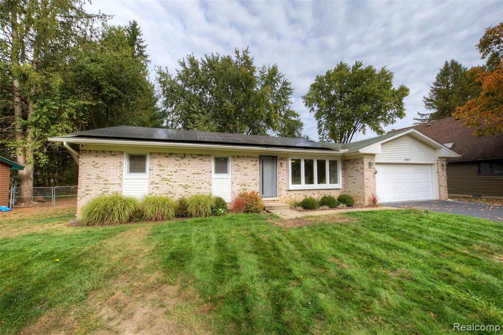 532 John R, Milford, MI 48381 — Photo 2