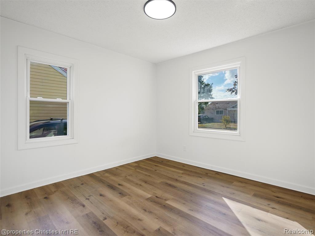 8770 Leroy Street, Oak Park, MI 48237 — Photo 14