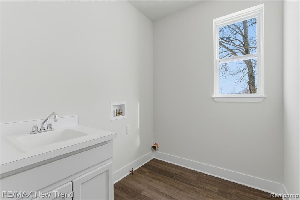 2388 Madison Street, Wixom, MI 48393 — Photo 20