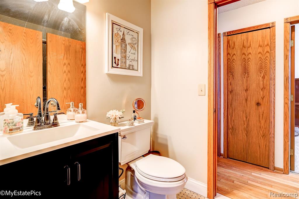1807 PEBBLE CREEK Drive, Canton, MI 48188 — Photo 29