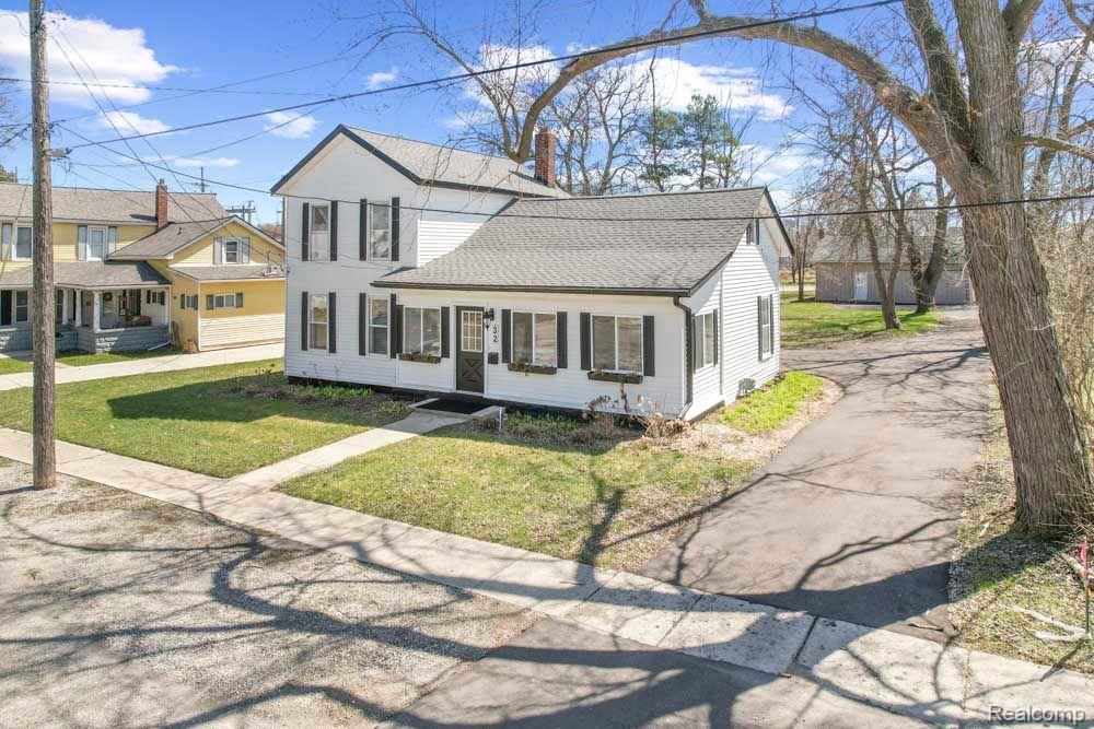 32 EAST ST, Oxford, MI 48371 — Photo 2