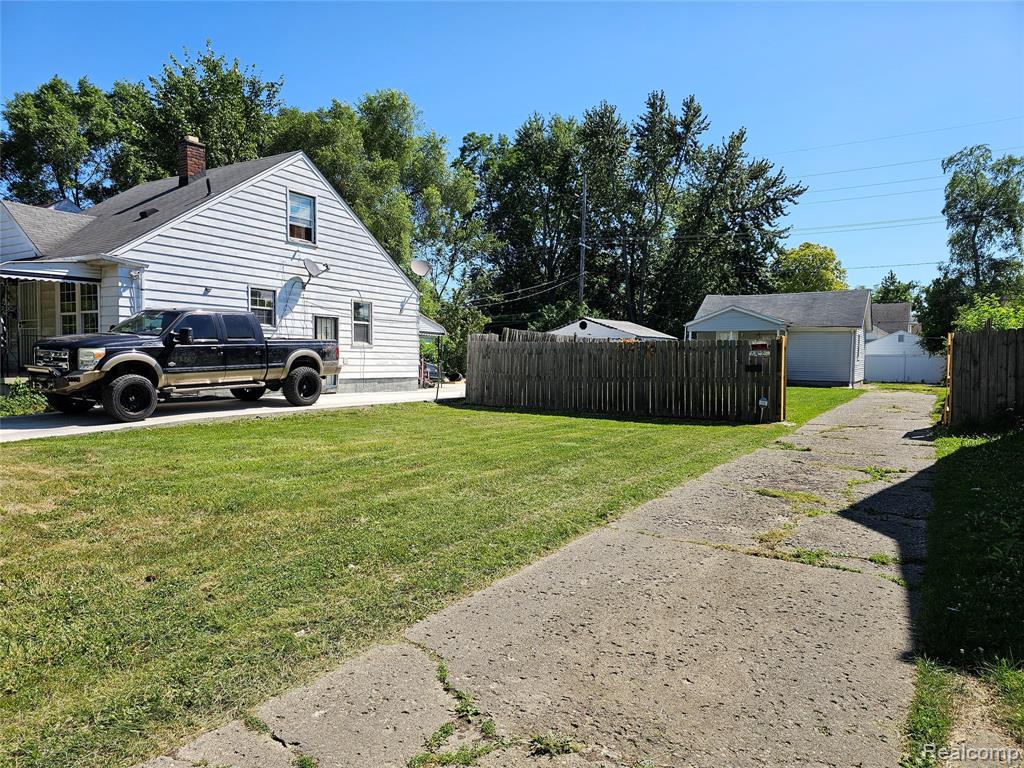 6426 ARTESIAN Street, Detroit, MI 48228 — Photo 2
