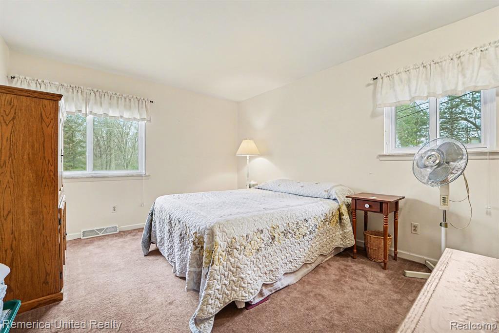 11796 Post Lane, South Lyon, MI 48178 — Photo 17