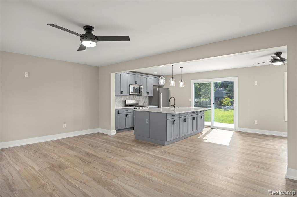 54253 Bradshaw Drive, New Baltimore, MI 48047 — Photo 3