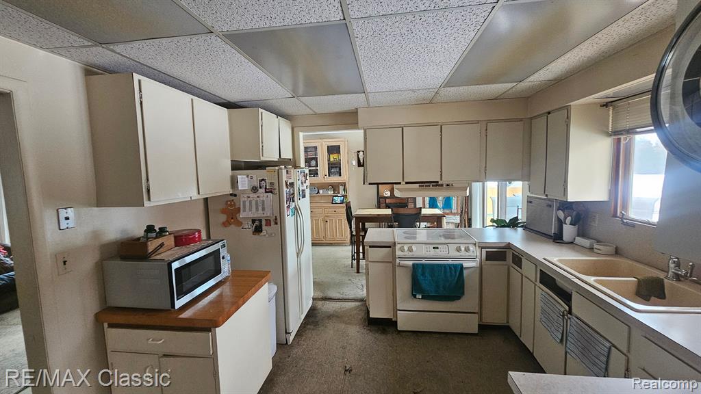 6045 CARROLL LAKE Road, Commerce Twp, MI 48382 — Photo 10