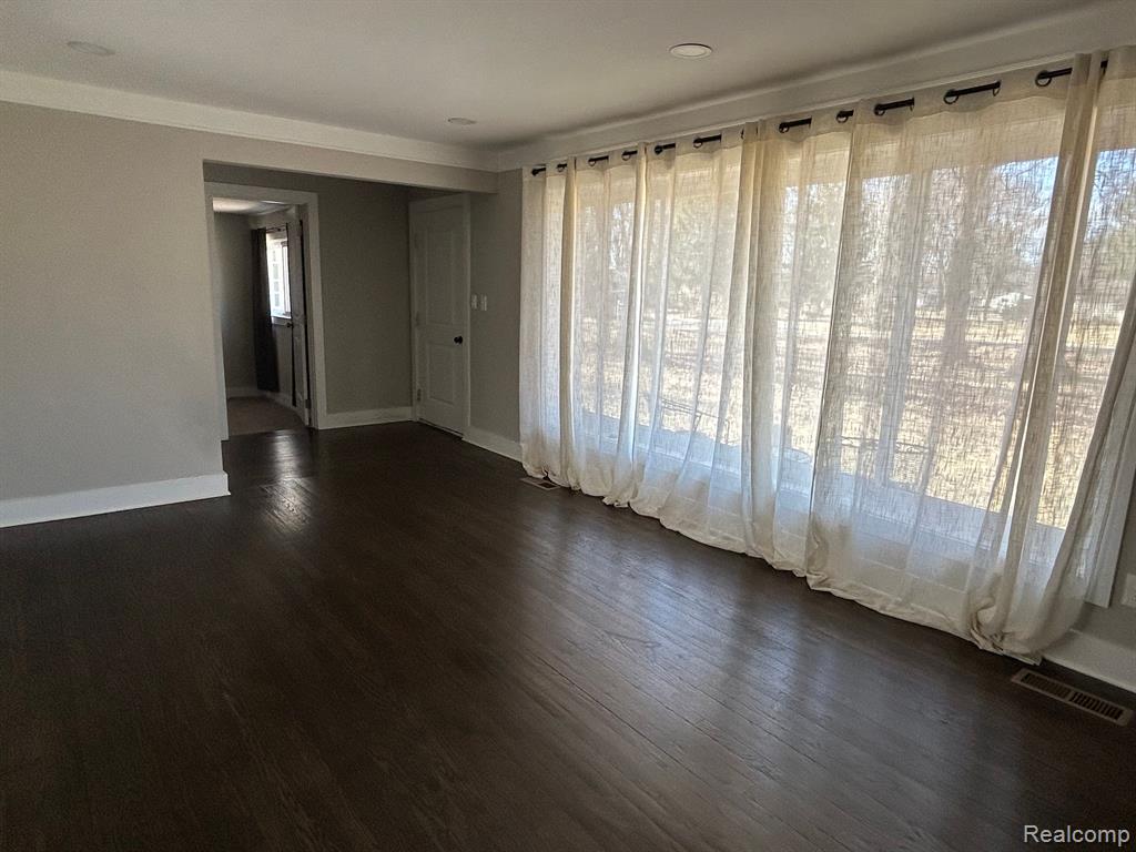 50110 CEDARGROVE Road, Shelby Twp, MI 48317 — Photo 2