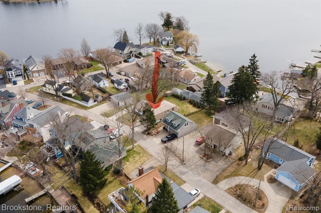 633 DETROIT Avenue, Lake Orion, MI 48362 — Photo 91