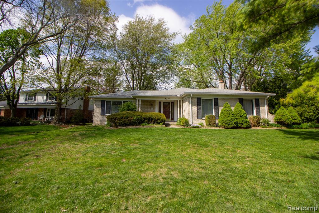 4271 Brandywyne Drive, Troy, MI 48098