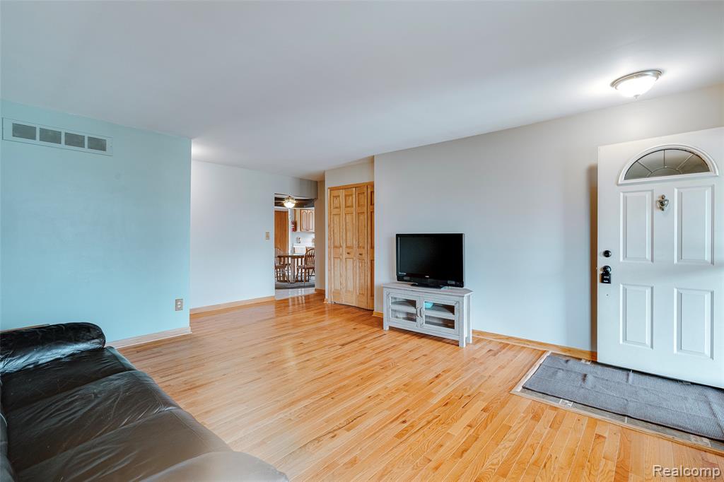 12590 Shery Lane, Southgate, MI 48195 — Photo 5