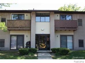 7599 MANOR circle #202 Circle, Westland, MI