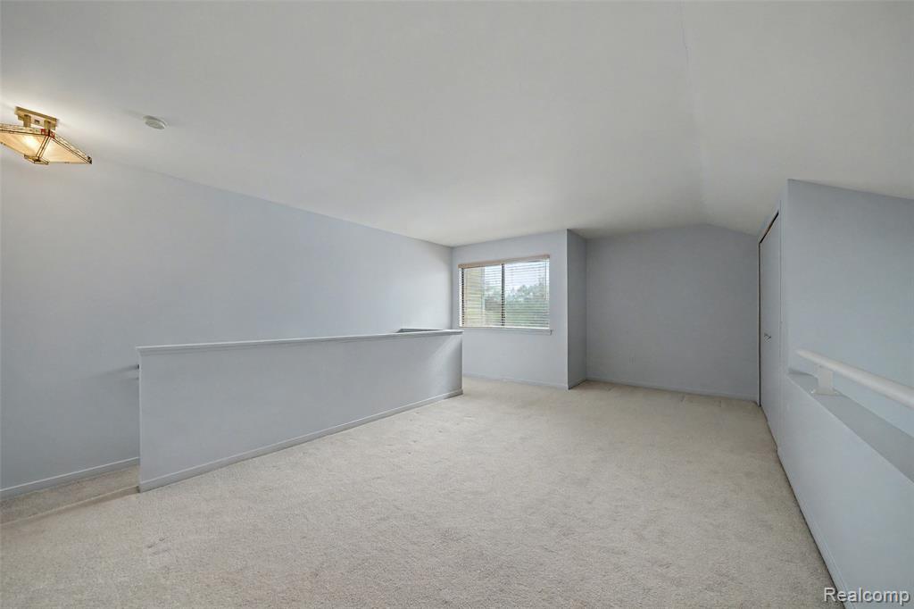 705 Preston Court, Rochester Hills, MI 48307 — Photo 22